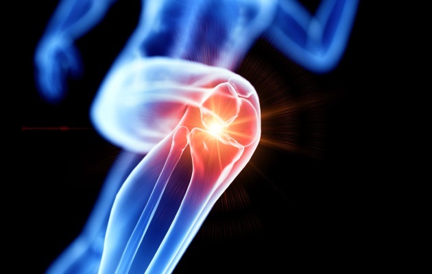 Как лечить боль в колене после бега или лежания на спине? Как не заболеть при ходьбе, приседаниях